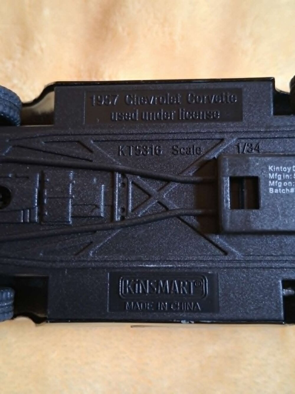 KINSMART 1957 CHEVY CORVETTE-DIE CAST - Picture 4 of 4